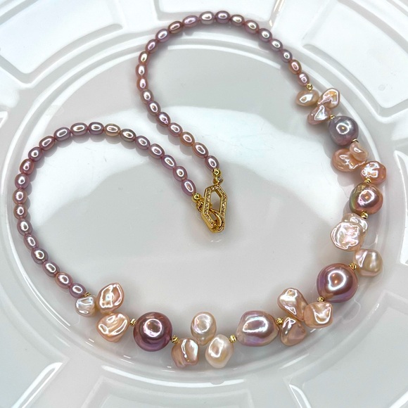 ❤️ Handmade Freshwater Edison Keshi Pearl Metallic Cotton Candy 🍬🍭Color Necklace - Picture 2 of 4